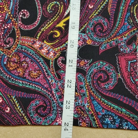 Jaclyn Smith Skirt Set Burgandy Wrap Top & Black Paisley Skirt Size Large EUC - Picture 15 of 15